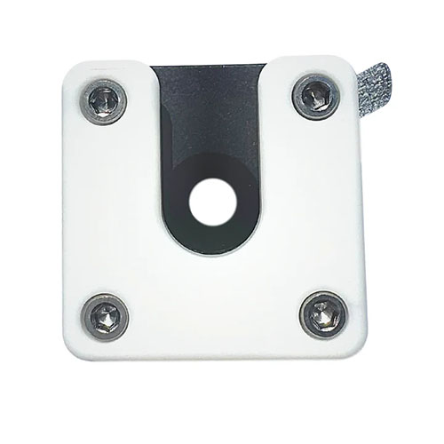 El OBI Camera Lock se monta fácilmente con un tornillo 1/4-20, es compatible con Arca y permite un acceso rápido, ideal para cámaras y ópticas.